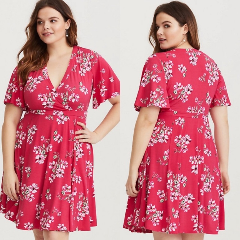 Hot Pink Floral Torrid Dress Size 2 EUC
